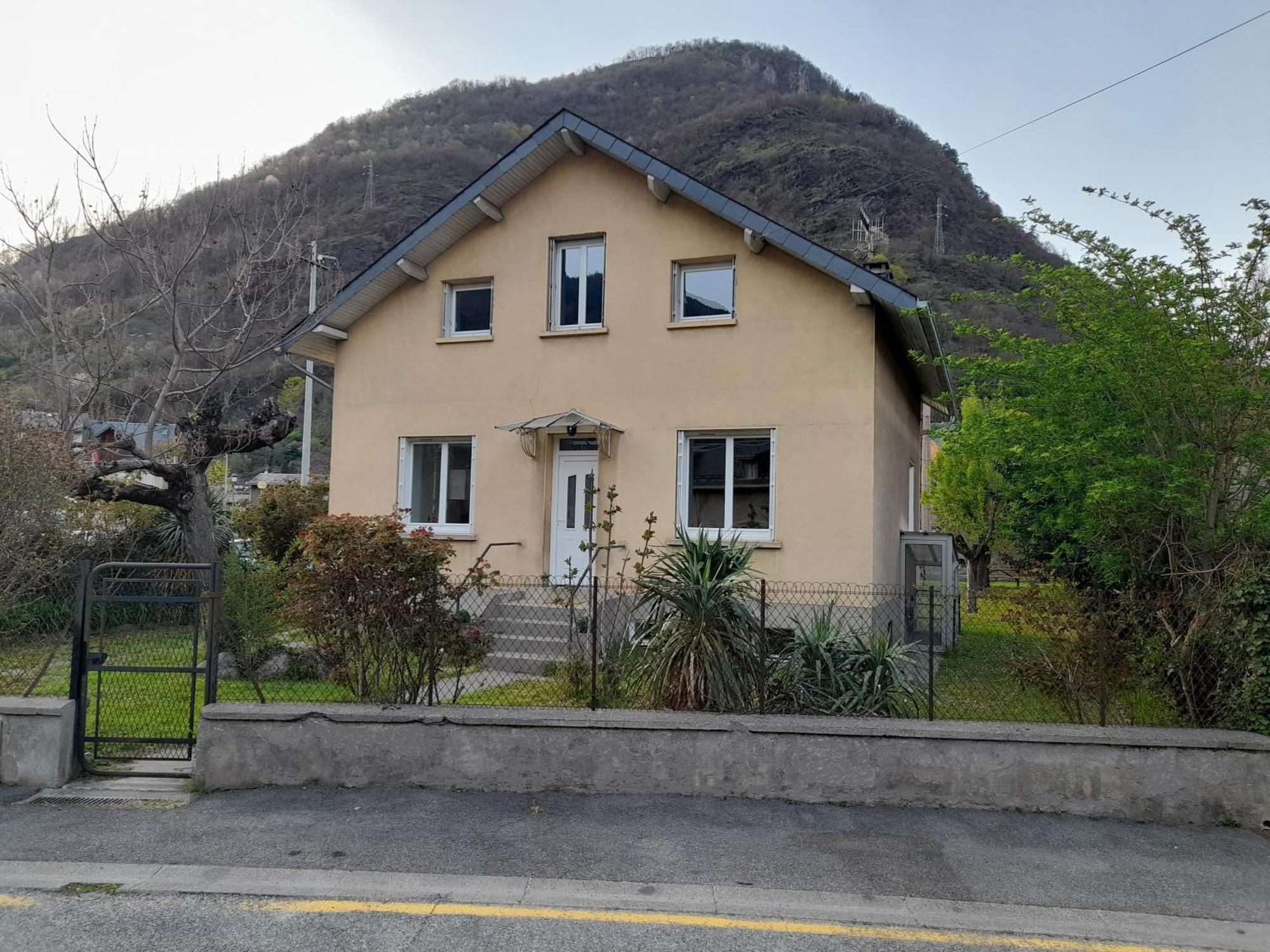 T3 Neuf 55M2 4 Personnes Avec Jardin Au Calme, Menage Inclus, Local Velo Apartment Bagneres-de-Luchon Exterior photo